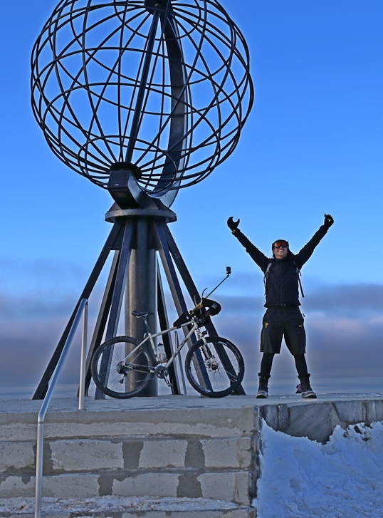 caponord-bici-mappamondo