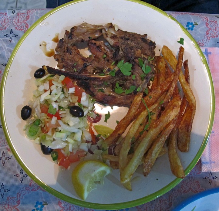 in tunisia la salade tunisienne cibo