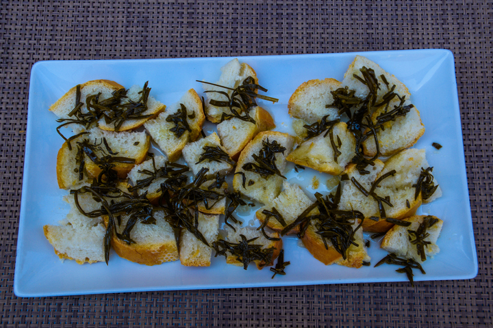crostini alle alghe