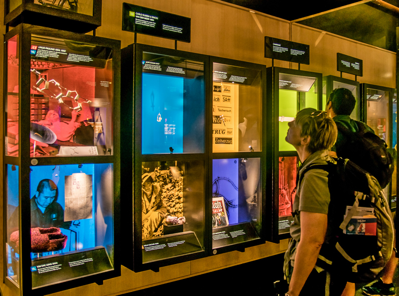 L’interno del Nobelmuseum, dove sono esposte le storie delle “scoperte”