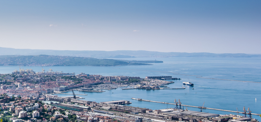 Trieste vista dal punto di arrivo del Tram