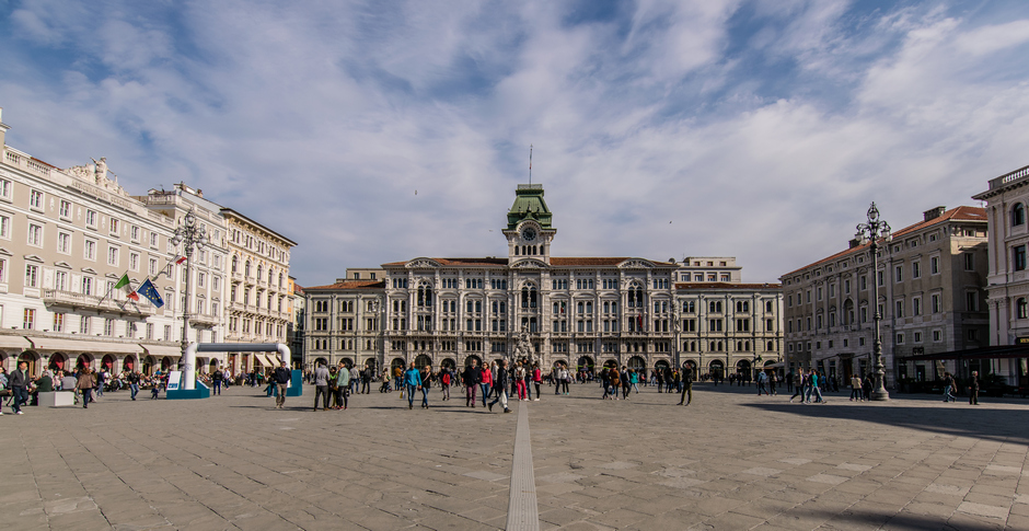 una veduta di Piazza Unità d’Italia